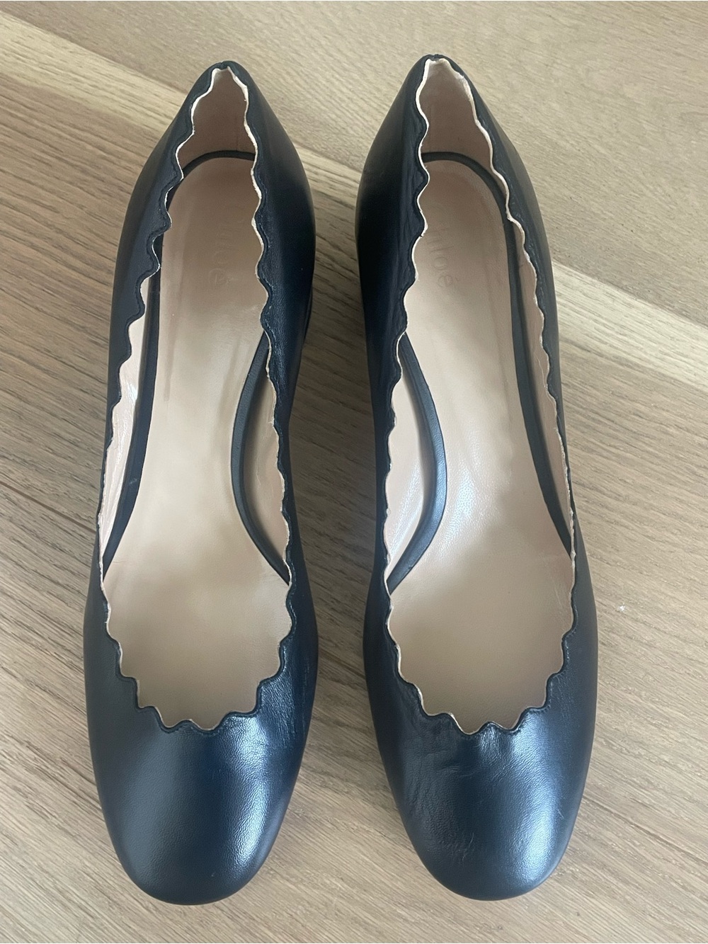 Chloe Black Scalloped Leather Pumps